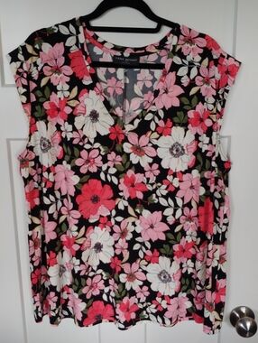 Lane Bryant Black Floral V-Neck Tunic with Pink & White Blooms
